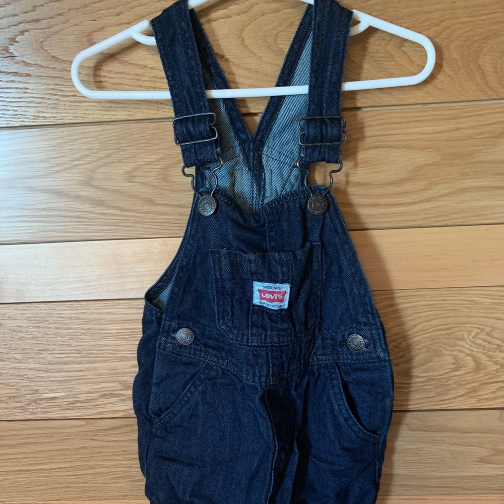 Baby clothing